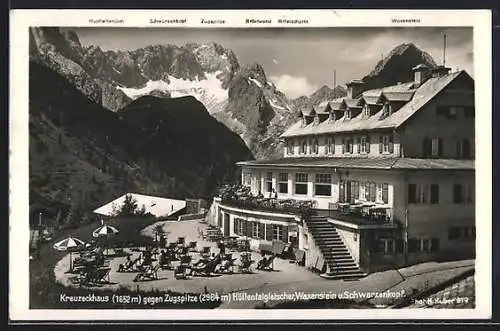 AK Kreuzeckhaus, Berghütte mit Blick zur Zugspitze, Waxenstein, Schwarzenkopf, Höllentalgletscher