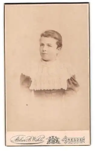 Fotografie Atelier B. Wehle, Dresden, Marienstrasse 44, Porträt einer Frau