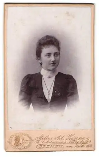 Fotografie Ad. Kinne, Bremen, am Wall 160, Porträt einer jungen Frau