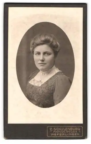 Fotografie C. Schulenburg, Weferlingen, Porträt einer jungen Frau