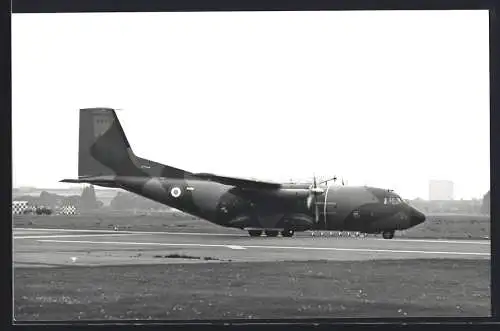 Fotografie Flugzeug Lockheed C-130 Hercules, Frachtmaschine der USAF auf dem Flughafen Berlin-Tempelhof