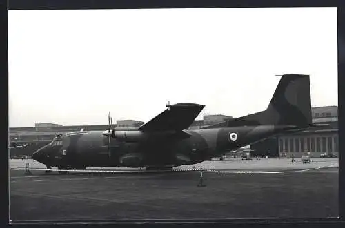 Fotografie Flughafen Berlin-Tempelhof, Flugzeug Lockheed C-130 Hercules, Frachtmaschine der USAF