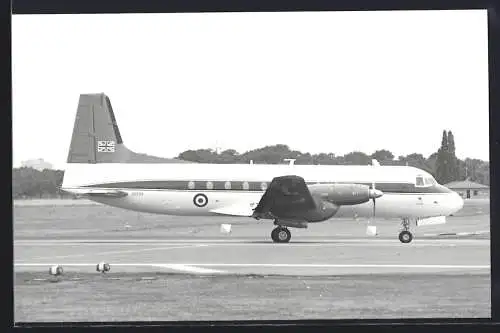 Fotografie Flugzeug Hawker Siddeley XS789 der RAF auf dem Flughafen Berlin-Tempelhof
