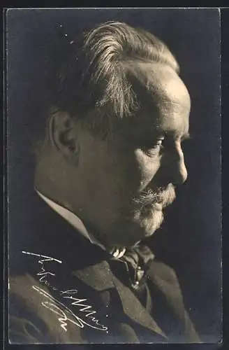 AK Karl May im Portrait mit Anzug