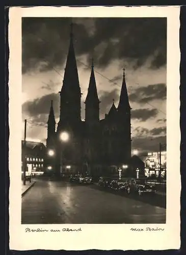 Foto-AK Max Baur: Berlin, Kaiser Wilhelm-Gedächtniskirche am Abend
