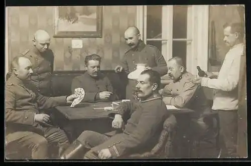 Foto-AK Soldaten beim Kartenspiel