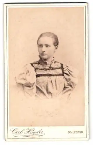 Fotografie Carl Hüseler, Schleswig, Stadtweg 147, Porträt einer Dame