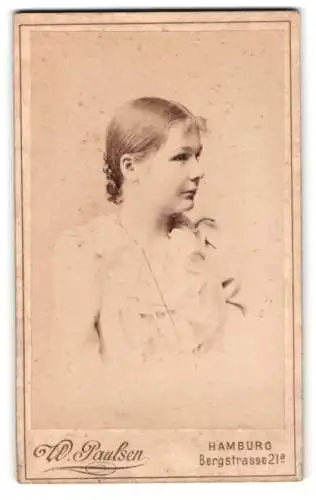 Fotografie W. Paulsen, Hamburg, Bergstrasse 21a, Porträt einer jungen Frau