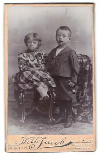 Fotografie Wilh. Jacob, Berlin N., Kesselstr. 32, Zwei Kinder