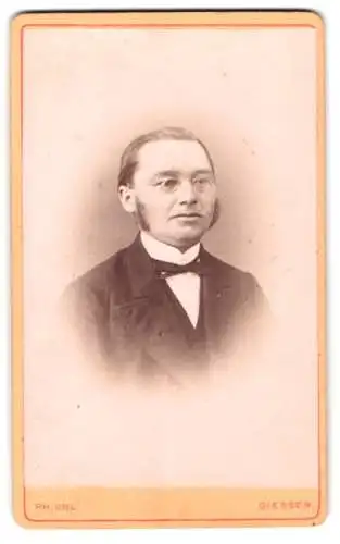 Fotografie Philipp Uhl, Giessen, Neue Anlage, Porträt eines Mannes