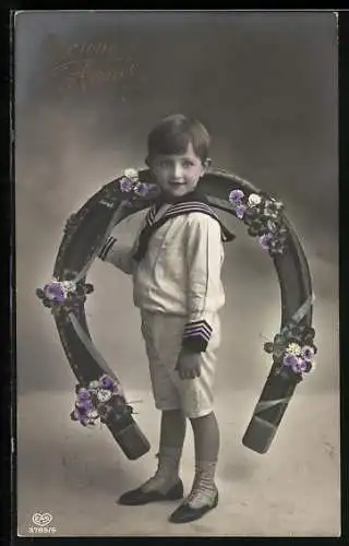 AK Junge im Matrosenanzug mit Hufeisen, Bonne Année