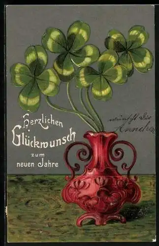 Präge-AK Kleeblätter in einer roten Vase, Herzlichen Glückwunsch zum neuen Jahre