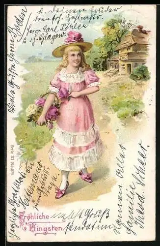 AK Fröhliche Pfingsten, Mädchen mit Blumenkorb auf einem Feldweg