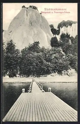 AK Königsstuhl / Rügen, Anlegestelle mit Blick zum Feuerregen-Felsen
