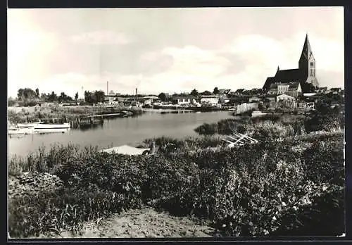 AK Barth /Ribnitz-Damgarten, Flusspartie mit Kirche