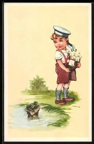 AK Junge mit Modellsegelboot und Matrosenmütze sieht Frosch im Teich