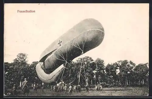 AK Deutsche Soldaten mit Fesselballon