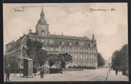AK Oldenburg i. Gr., Grossherzogliches Schloss mit Soldaten und Kanone