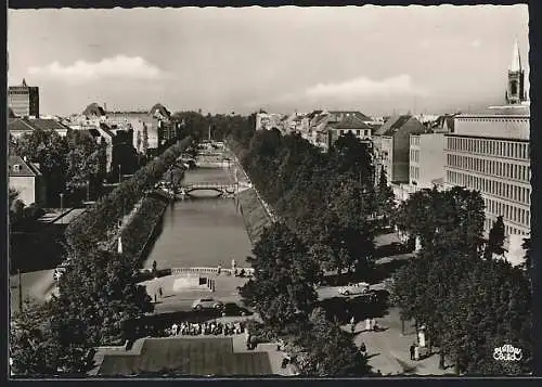 AK Düsseldorf, Königsallee mit Autos und Passanten