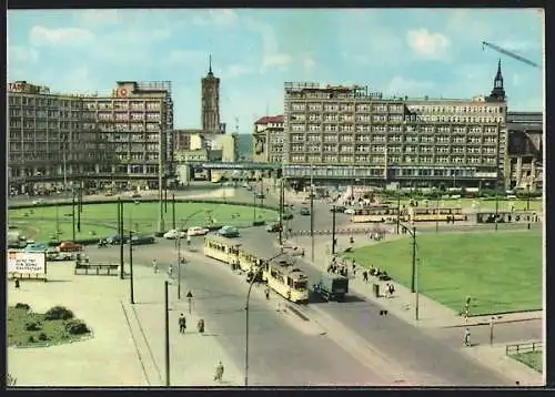 AK Berlin, Alexanderplatz, Kreisverkehr-Panorama mit Gebäuden an der Bahnbrücke
