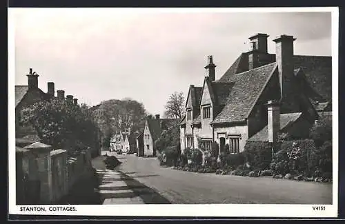 AK Stanton, Cottages