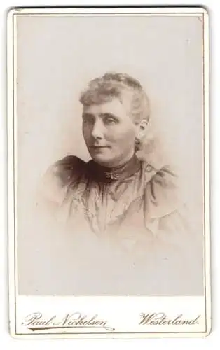 Fotografie Paul Nickelsen, Westerland, Porträt einer Frau