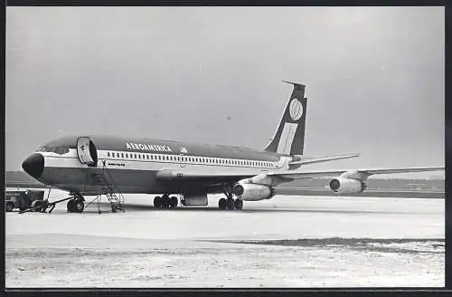 Fotografie Flugzeug Boeing 720 der Aeroamerica Berliner Flug Ring