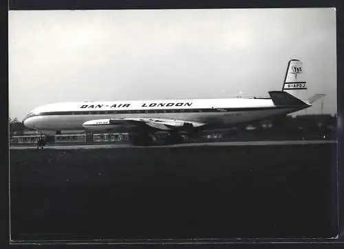 Fotografie Flugzeug Flugzeug De Havilland DH.106 Comet G-APDJ der Dan-Air London