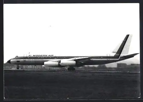 Fotografie Flugzeug Douglas DC-8 Polar Byrd N5615 der Modern Air