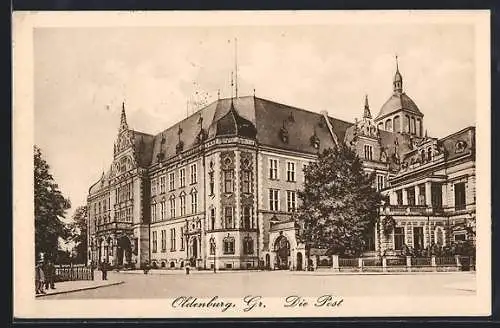 AK Oldenburg /Gr., Post mit Strassenpartie