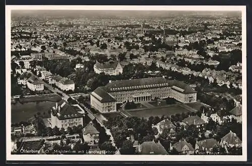 AK Oldenburg i. O., Ministerium mit Landtagsgebäude vom Flugzeug aus