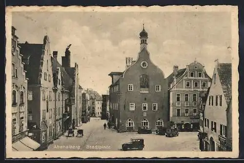 AK Abensberg / Hallertau, Stadtplatz mit KFZ und Kirche