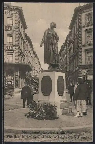 AK Bruxelles, Monument Gabrielle Petit, fusillée 1916