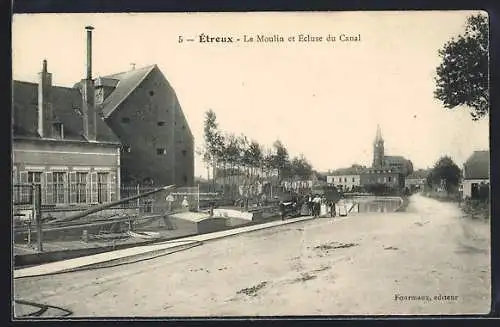 AK Étreux, Le Moulin et Ecluse du Canal