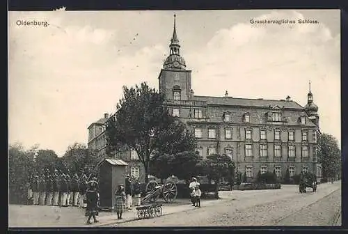 AK Oldenburg / O., Blick auf Grossherzogl. Schloss