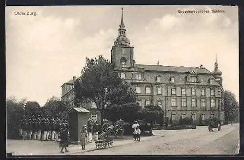AK Oldenburg / O., Blick auf Grossherzogl. Schloss
