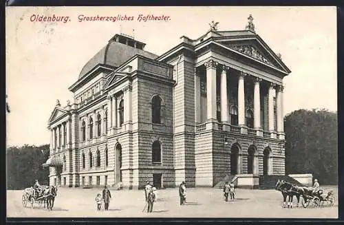 AK Oldenburg / O., Grossherzogl. Hoftheater, Pferdekutsche