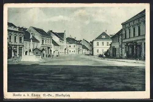AK Raabs a. d. Thaya, Marktplatz mit Denkmal