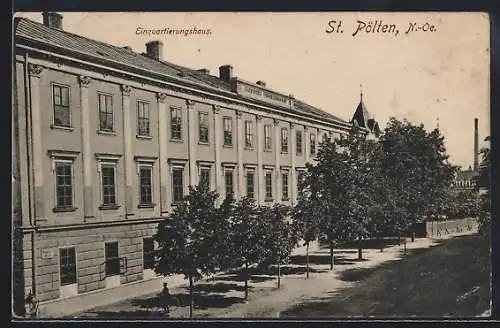 AK St. Pölten /N.-Oe., Einquartierungshaus und Strassenpartie