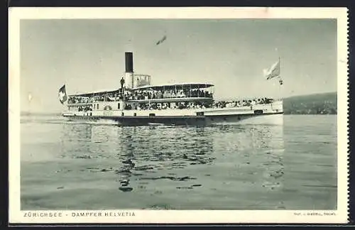 AK Zürichsee, Binnenschiff Helvetia mit Passagieren an Deck vor Küste