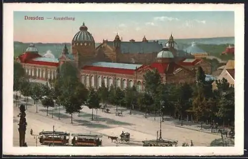 AK Dresden, Stübelplatz, Ausstellung - Strassenbahn vor dem Hauptgebäude