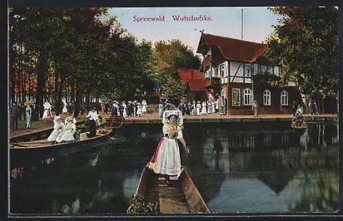 AK Lübbenau, Restaurant Wotschofska, Leute in Tracht
