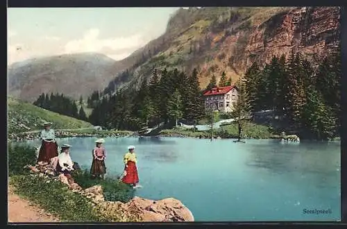 AK Seealpsee, Seepartie mit Damen am Ufer