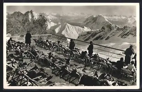 AK Zugspitze, Terrasse des Hotels Schneefernerhaus am Zugspitzplatt