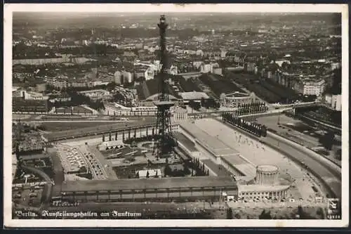 AK Berlin-Charlottenburg, Funkturm und Ausstellunghallen