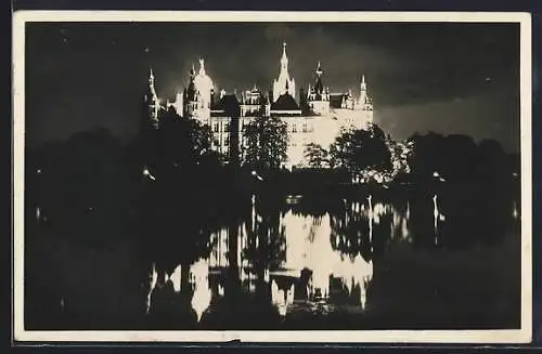 AK Schwerin i. M., Schloss, beleuchtet