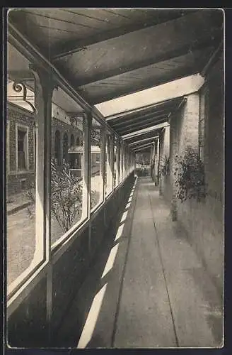 AK Melun, Galerie de la Cour d`honneur de l`Institution Sainte Jeanne d`Arc