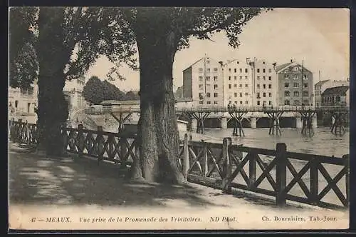 AK Meaux, Vue prise de la Promenade des Trinitaires