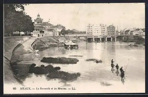AK Meaux, La Passerelle et les Moulins