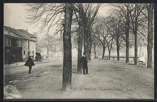 AK Meaux, Quai Sud-Carnot avec arbres en hiver et passants